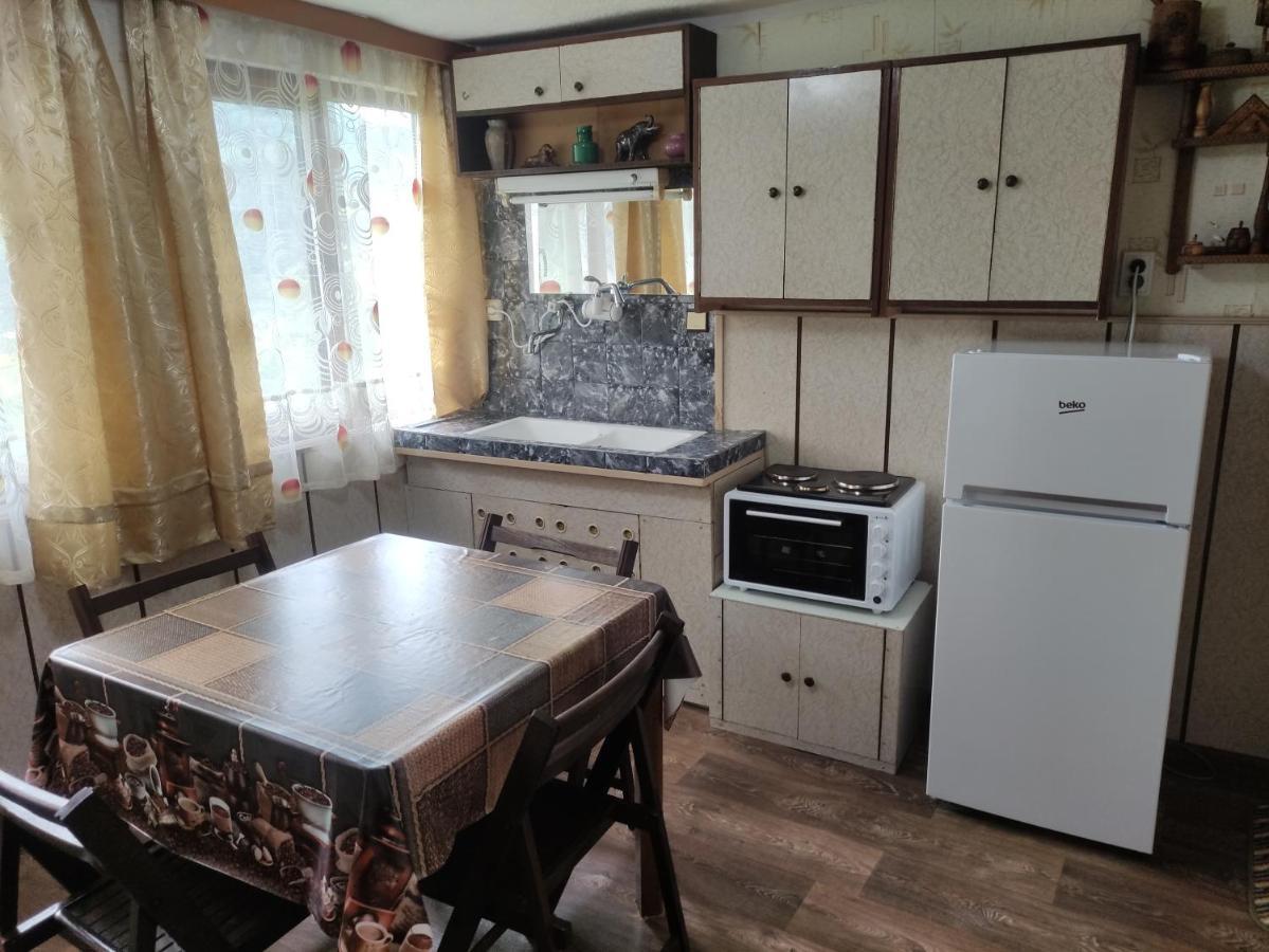 Holiday Home Lyubovo Габрово Екстериор снимка