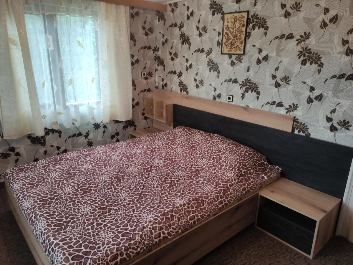 Holiday Home Lyubovo Габрово Екстериор снимка